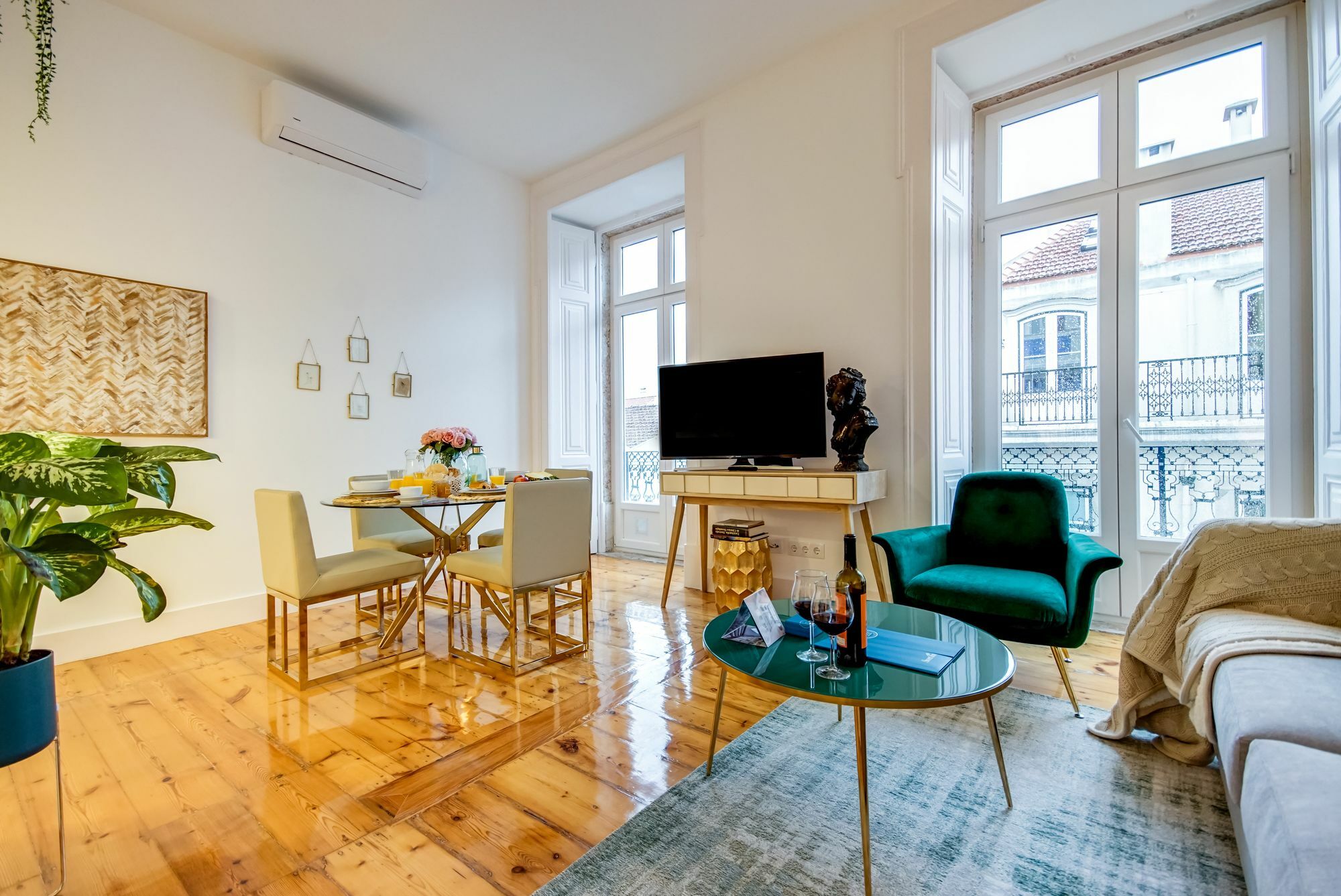 Sweet Inn Apartment - Chiado Luxury Лиссабон Экстерьер фото