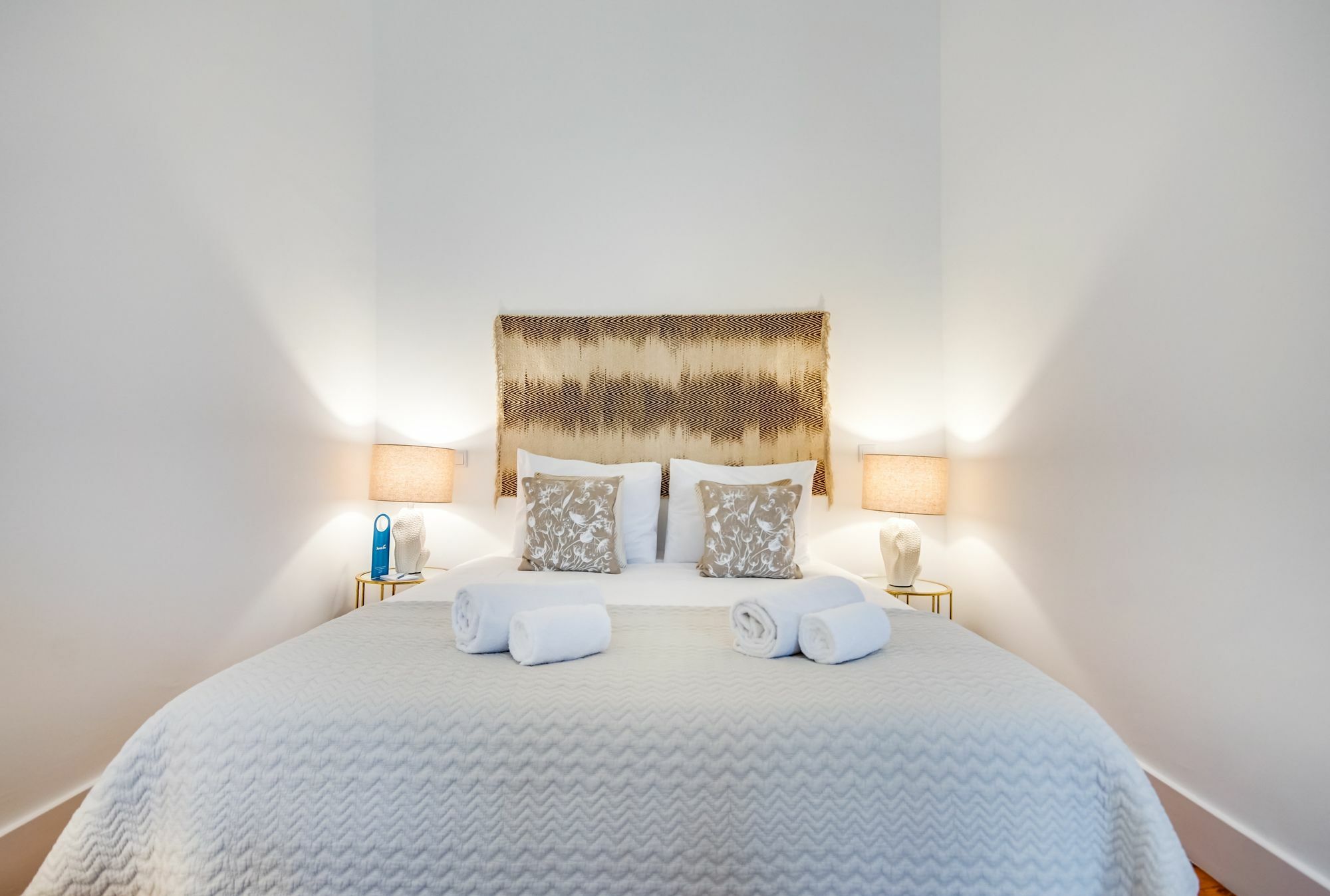 Sweet Inn Apartment - Chiado Luxury Лиссабон Экстерьер фото
